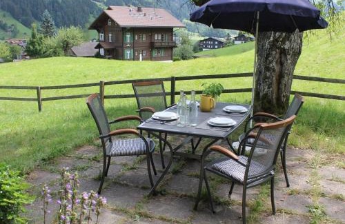 Lenk Apartamento | Apartment Chalet Maru by Interhome