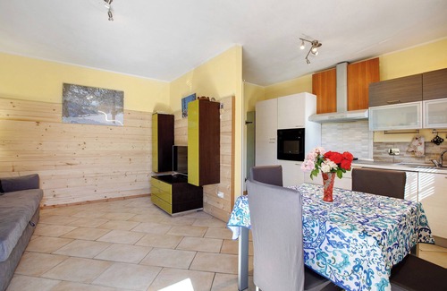 Chatillon Apartamento | Apartamento 'Chateau Chatillon' con vistas a la montaña, terraza privada y Wi-Fi