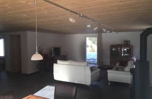 Valbella Apartamento | Apartment Chesa Parpan by Interhome