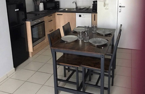 Thonon-les-Bains Apartamento | Apartment 'Chez Tata Sylvie' with Balcony and Wi-Fi