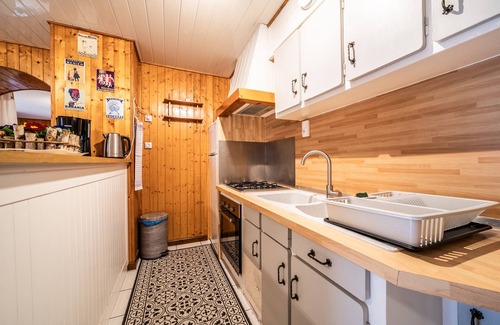 Bernex Apartamento | Apartamento "Chez Les Charles" con vistas a la montaña, terraza privada y Wi-Fi
