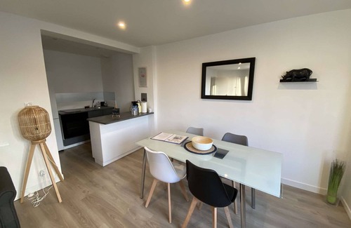 Cholet Apartamento | Apartment Cholet les Halles garden side