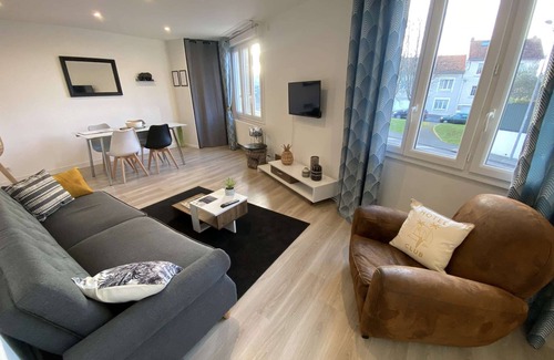 Cholet Apartamento | Apartment Cholet les Halles garden side