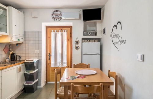 Moena Apartamento | Apartamento 'Ciasa De Lucky' con vistas a la montaña, terraza privada y Wi-Fi