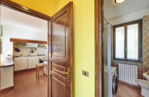 Lierna Apartamento | Apartamento 'Claudias Flat' con piscina compartida, balcón y Wi-Fi