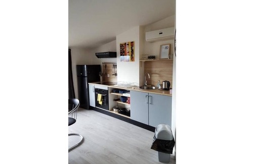 Bourg-les-Valence Apartamento | Apartamento-Confortable-Baño Privado-A7-Rez de chaussée