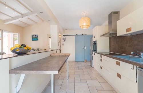 Vinon-sur-Verdon Apartamento | Apartamento 'Coeur De Lavande' con piscina privada, terraza privada y Wi-Fi