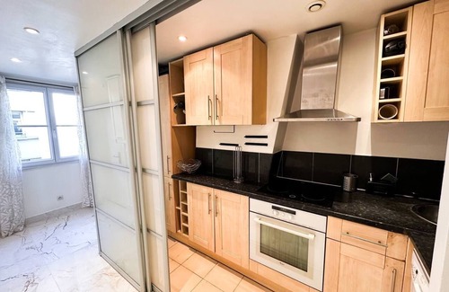 8th Arrondissement Apartamento | Apartment Colisée, next to Avenue Champs Elysées