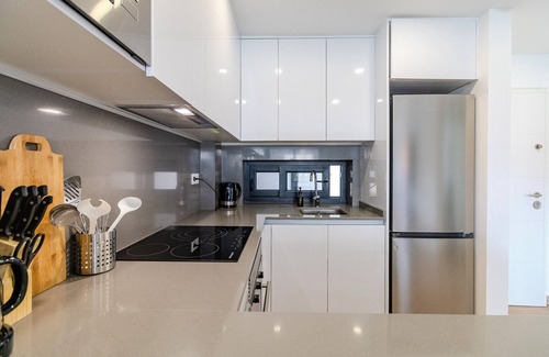 Orihuela Costa Apartamento | Apartamento 'Costa' con piscina compartida, Wi-Fi y aire acondicionado
