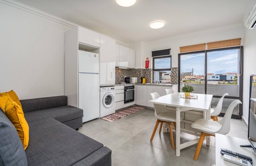 Sagres Apartamento | Apartamento 'Cozy In Sagres' con piscina compartida, Wi-Fi y aire acondicionado