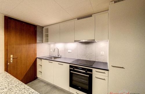 Montana Apartamento | Apartment Crans-Colline 17 by Interhome
