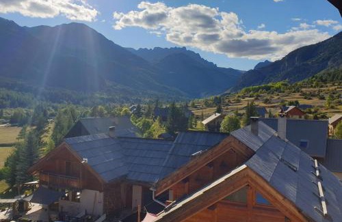 Nevache Apartamento | Apartment Croix Carail - Completely renovated in Roubion