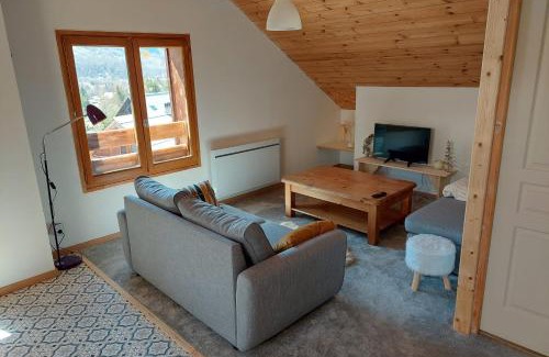 Nevache Apartamento | Apartment Croix Carail - Completely renovated in Roubion