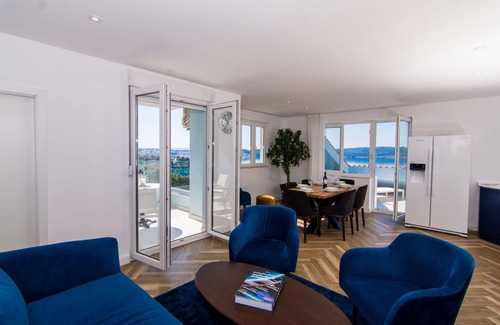 Trogir Apartamento | Apartment Deep Blue with Pool