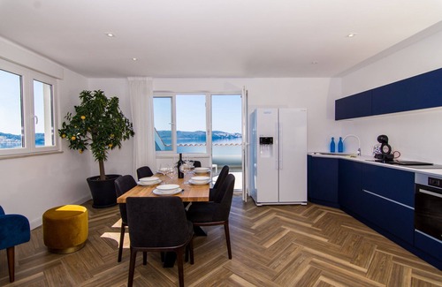 Trogir Apartamento | Apartment Deep Blue with Pool