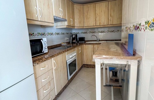 Torrox Costa Apartamento | Apartamento 'Del Sur' con vistas al mar, Wi-Fi y aire acondicionado