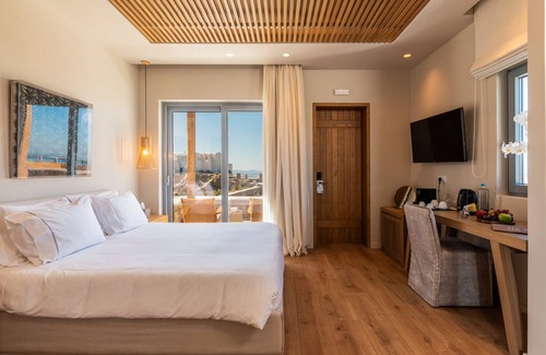 Agios Stefanos Casa | Apartamento 'Deluxe Room Sea View' con vistas al mar, Wi-Fi y aire acondicionado