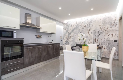 Chianchitta-Pallio Apartamento | Apartamento "Dharma" con vistas a la montaña, terraza y Wi-Fi