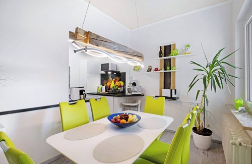 Bad Sachsa Apartamento | Apartamento 'Die Käuzchenkuhle' con vistas a la montaña, terraza privada y Wi-Fi