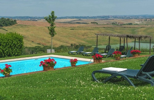 Radi Apartamento | VILLA Y GRANJA DE RADI SIENA TOSCANA SUITE CON ENCANTO DRAGO WIFI PISCINA AIRE ACONDICIONADO