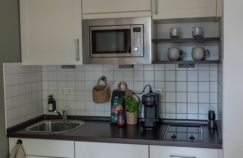 Laubegast Apartamento | Apartment Dresden - close to the Elbe - well connected - WiFi - TV - free parking