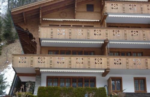Zweisimmen Nr Gstaad Apartamento | Apartment Drive - Nr- 3 by Interhome