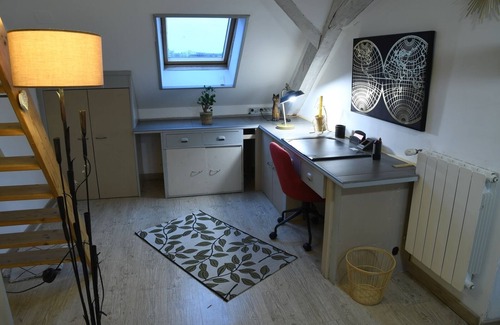Mulhouse Apartamento | Apartamento 'Duplex Cosy' con jardín privado, Wi-Fi y aire acondicionado
