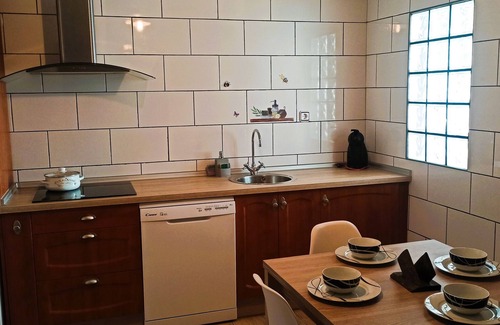 Abalos Apartamento | Apartamento 'El Guardaviñas El Prado' con vistas a la montaña, terraza compartida y Wi-Fi