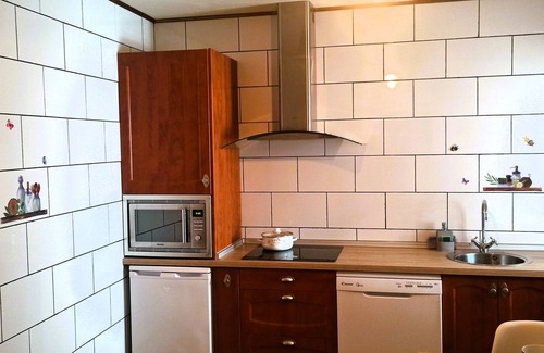 Abalos Apartamento | Apartamento 'El Guardaviñas El Prado' con vistas a la montaña, terraza compartida y Wi-Fi
