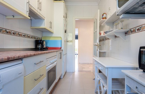Torreblanca Apartamento | Apartamento "El Toro" con vistas al mar, piscina compartida y Wi-Fi