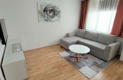Donaustadt Apartamento | Apartment Elena inklusive Garagenplatz