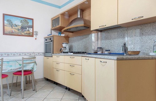 Luino Apartamento | Apartamento 'Elisa' con jardín privado