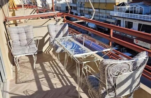 Loutraki Apartamento | Apartamento 'Elite 7' con balcón, Wi-Fi y aire acondicionado