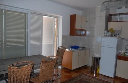 Povile Apartamento | Apartment Enna unweit vom Meer