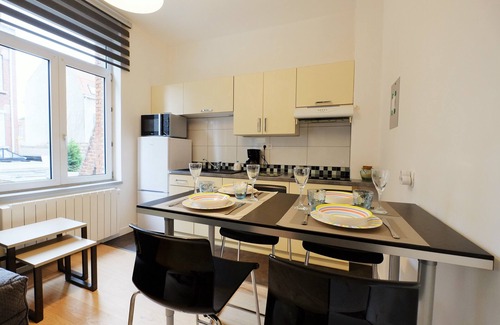 Wazemmes Apartamento | Apartamento-Apartamento-Baño con bañera-Vista al patio