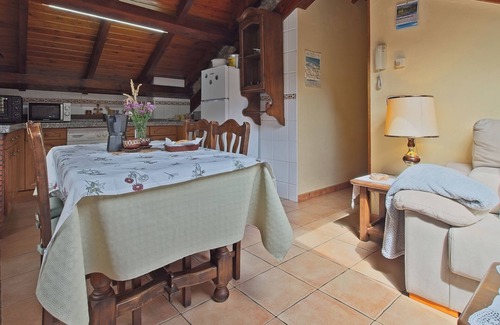 Portilla de la Reina Apartamento | Apartamento 'Nido De Águila' con vistas a la montaña y Wi-Fi