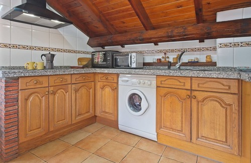 Portilla de la Reina Apartamento | Apartamento 'Nido De Águila' con vistas a la montaña y Wi-Fi