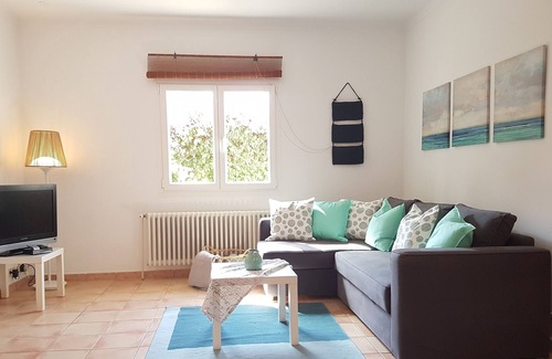 S'Illot-Cala Morlanda Apartamento | Apartamento en la ciudad costera de Sillot, cerca de la playa.