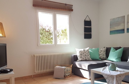 S'Illot-Cala Morlanda Apartamento | Apartamento en la ciudad costera de Sillot, cerca de la playa.