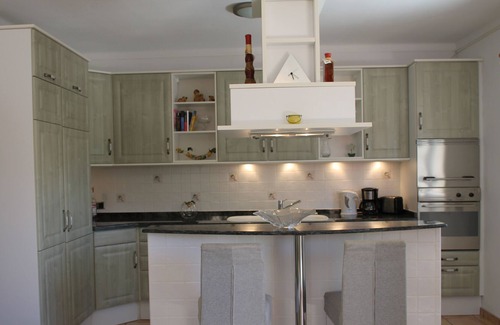 S'Illot-Cala Morlanda Apartamento | Apartamento en la ciudad costera de Sillot, cerca de la playa.