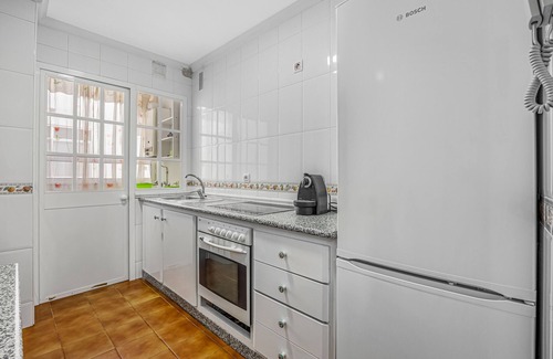 Sanlucar de Barrameda Apartamento | Apartamento 'Divina Pastora Sanlucar' con balcón y aire acondicionado
