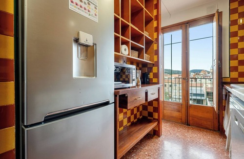 San Sadurni Apartamento | Apartamento 'Encantador Loft' con vistas a la montaña, Wi-Fi y aire acondicionado