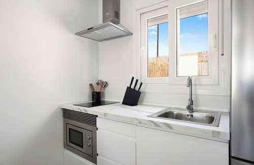 San Ambrosio Apartamento | Apartamento 'Casa Santolina' con piscina privada, terraza privada y aire acondicionado