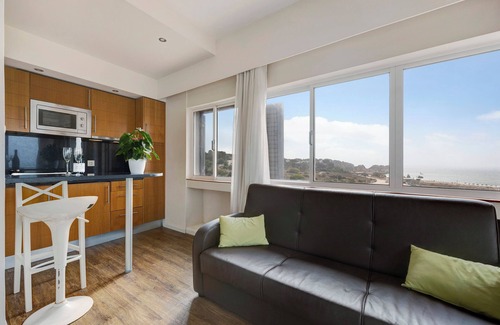 Torralta Apartamento | Apartamento "Estúdio Superior Mar Atlântico" con vistas al mar, piscina y Wi-Fi