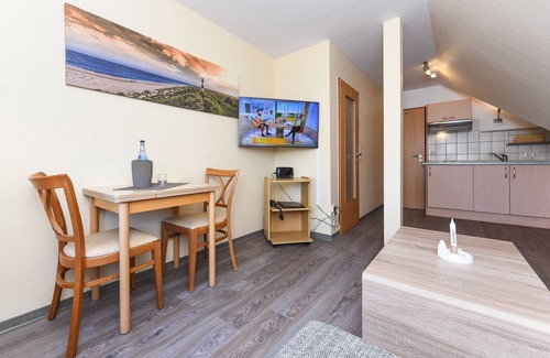 Esens Cabaña | Apartment Föhr - Pension Nordkap in Bensersiel