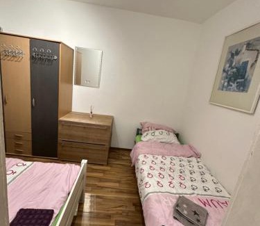Stockach Apartamento | Apartment für bis zu 6 Personen Nähe Cannstatter Wasen, Porsche-Arena, Mercedes-Benz Arena Stadion