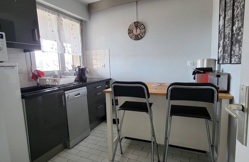 Deauville City Centre Apartamento | Apartamento F2 45 m2, estacionamiento privado cubierto en el centro de la ciudad de DEAUVILLE
