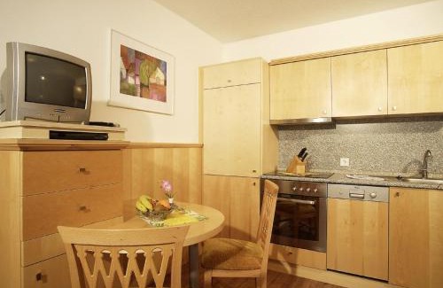 Laengenfeld Apartamento | Apartment Falkner-11 by Interhome