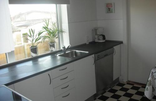 Hvide Sande Apartamento | Apartment Fanny fri adgang til svømmehal