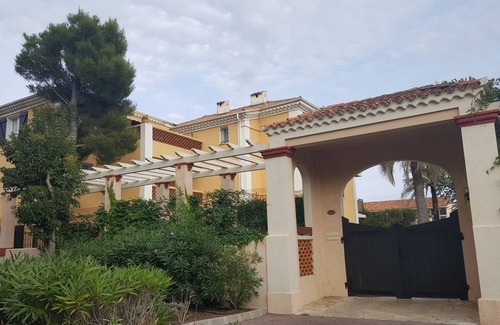 Saint-Aygulf Condominio | Apartamento "pies en el agua" en St Aygulf